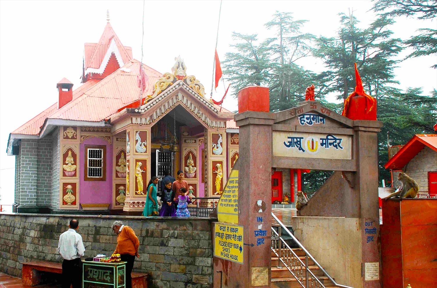 Jakhoo Temple trip in Shimla tour package from Chandigarh.